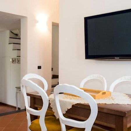 Casa Vacanze Tra Le Mura Levanto Exteriör bild